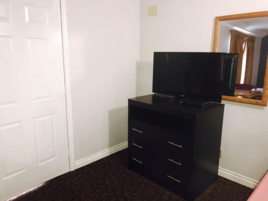 Kings Row Inn Мілуокі Екстер'єр фото
