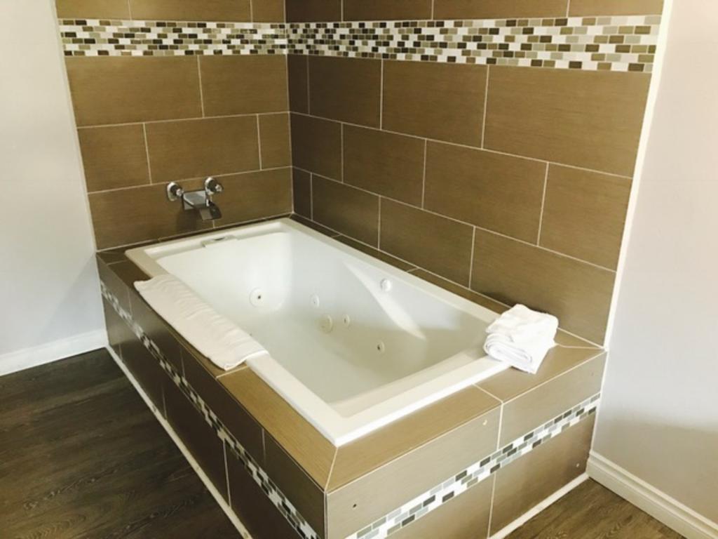 Kings Row Inn Мілуокі Екстер'єр фото